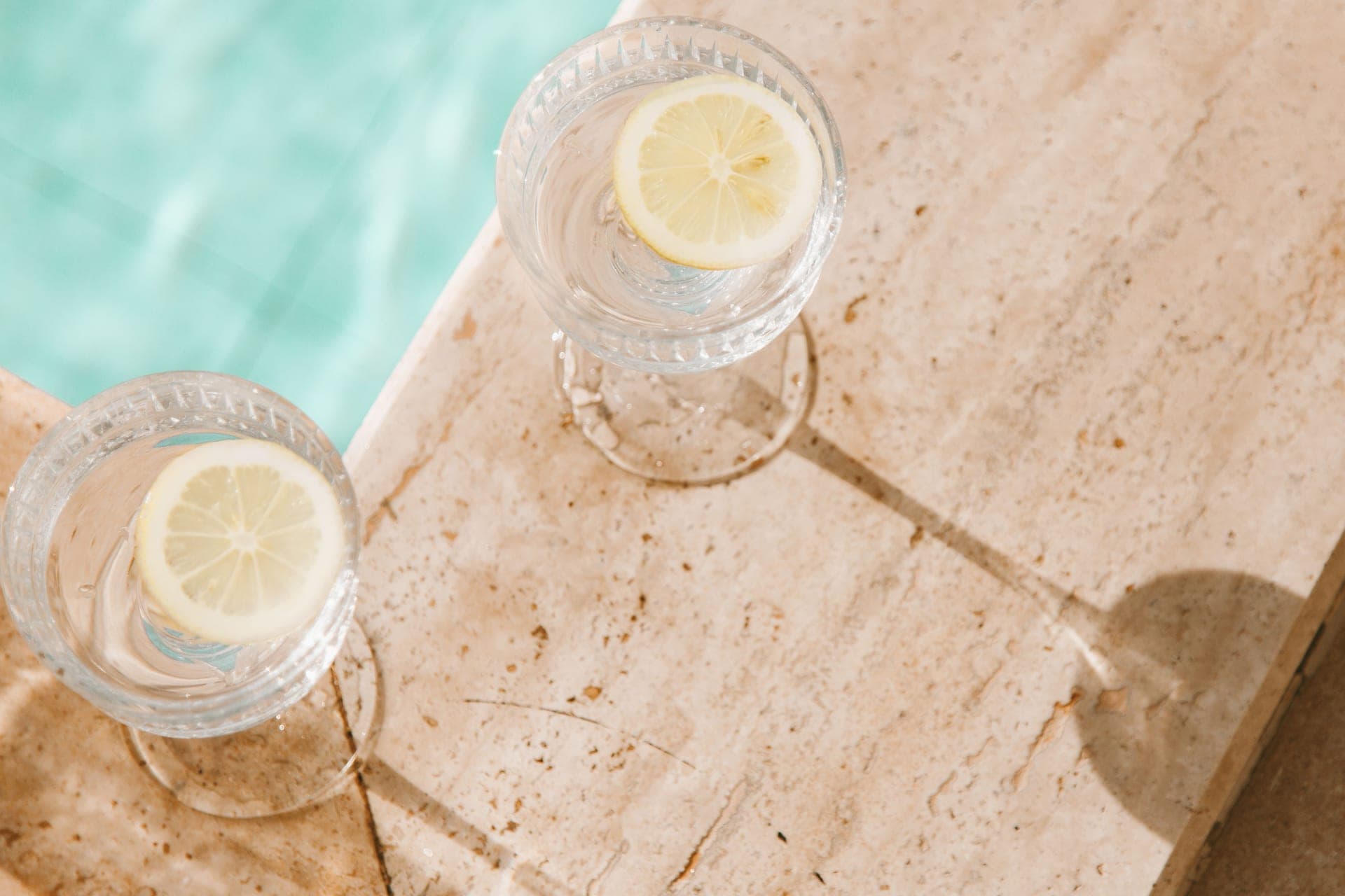 Two water glasses compared side by side