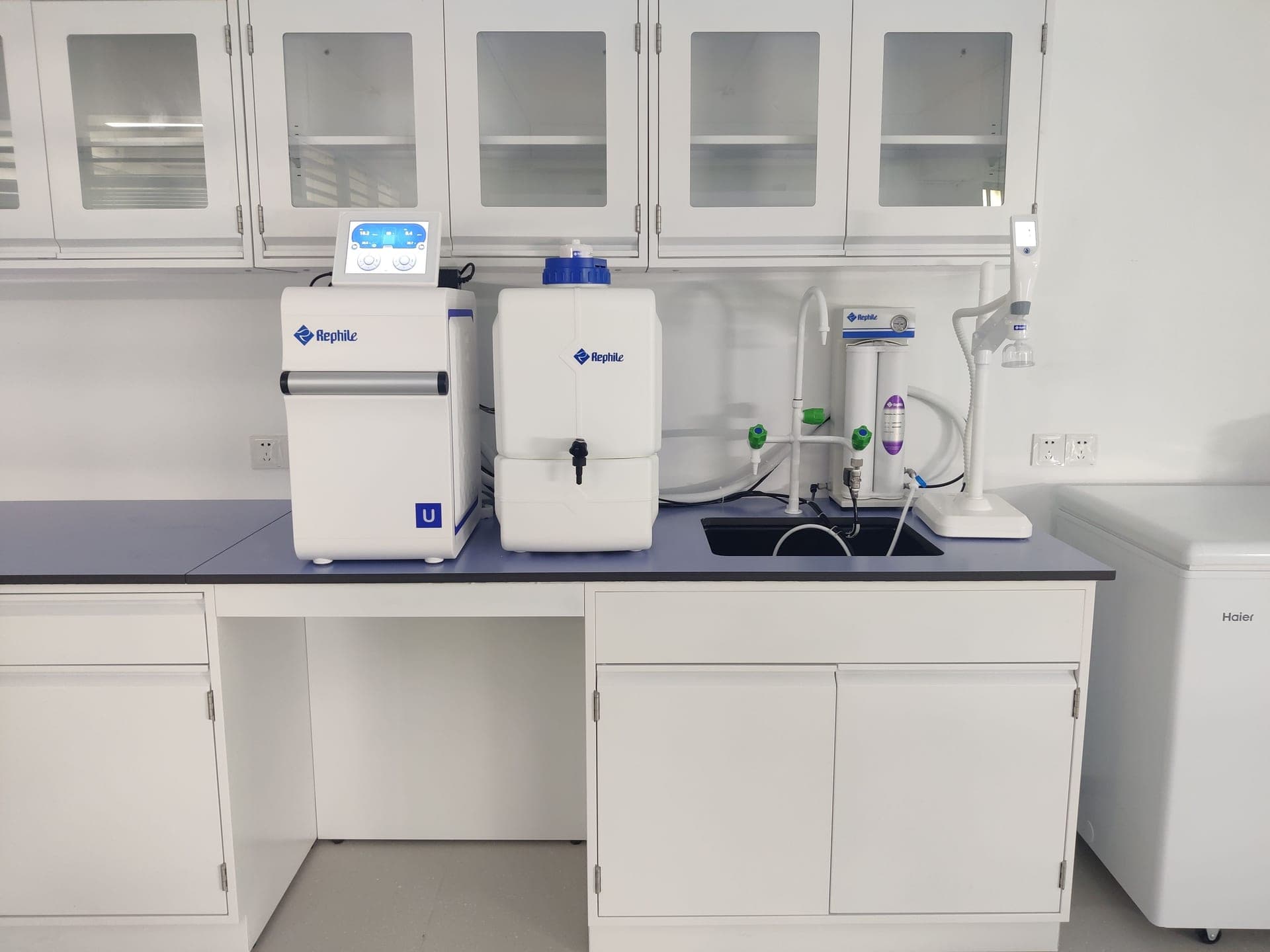 Ultraviolet water treatment unit